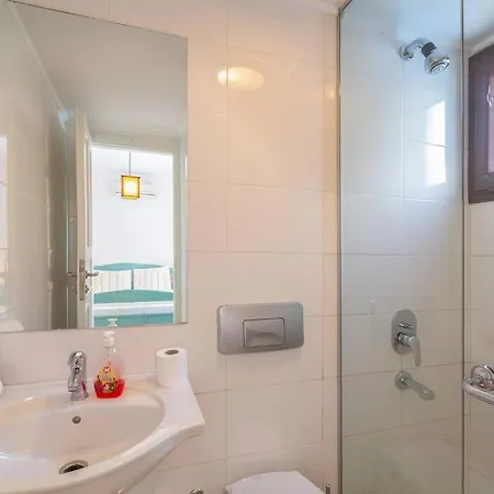 Likya- 5 Bedroom With Private Pool And Gardens *