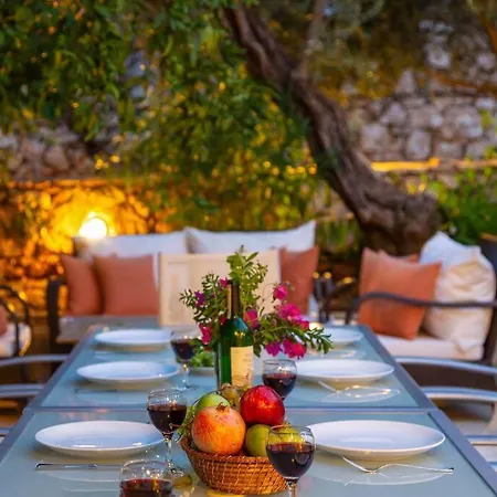 Likya- 5 Bedroom With Private Pool And Gardens * Kalkan